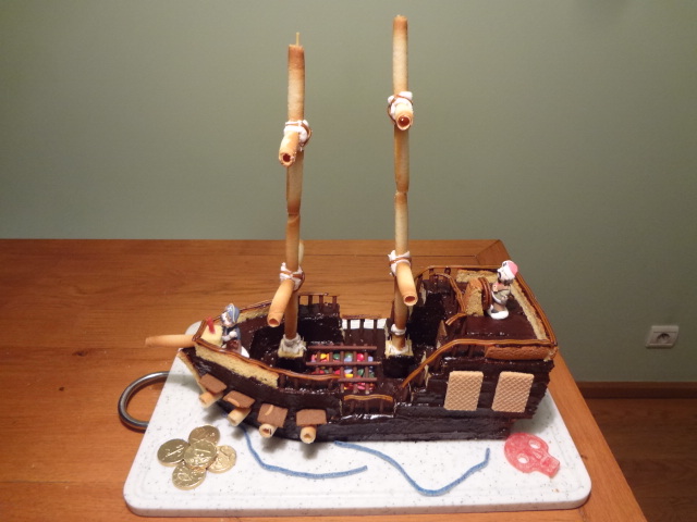 gateau anniversaire bateau pirate - Photo de recette Gâteau bateau d'anniversaire de pirate 